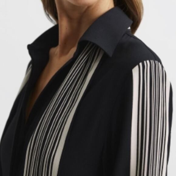 NWT Size 4 Reiss Navy and White Striped Mini Dress - Picture 3 of 10